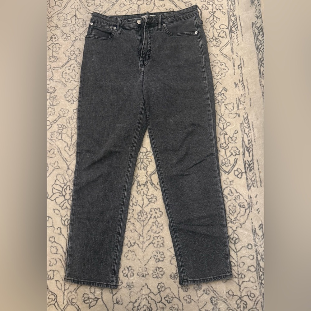 Madewell Women's Skinny Jeans in Charcoal Black- the curvy perfect vintage Jean